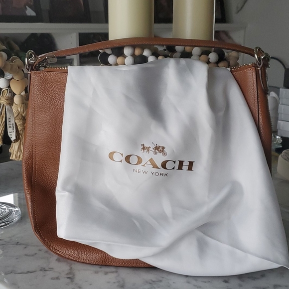 COACH - Picture 2 of 2